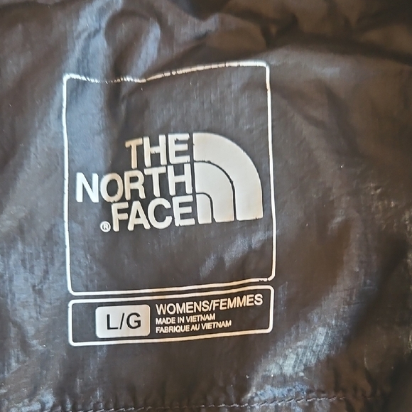 The North Face Women's Black Quilted Vest - Picture 2 of 3